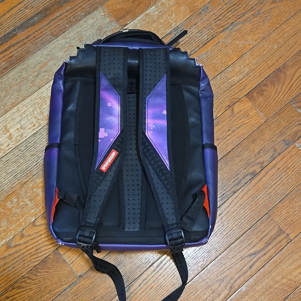 Sprayground Enderdragon Backpack. - Picture 9 of 11